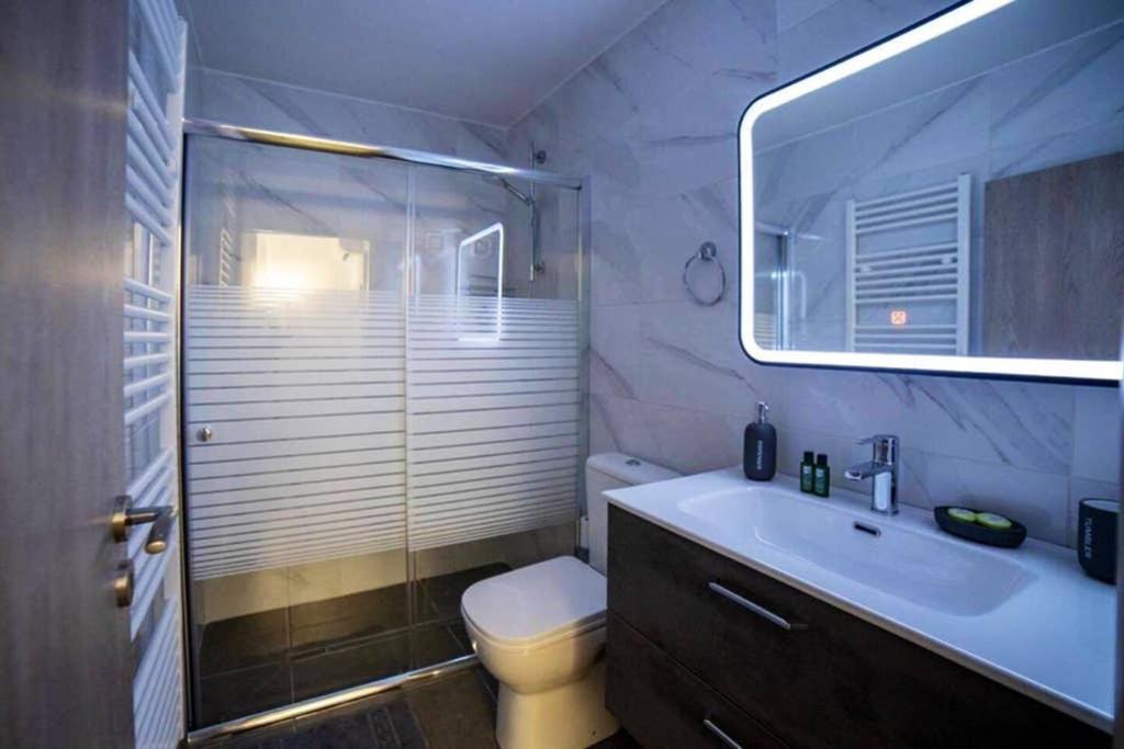 Brand New Aprt With Backyard In Lycabettus Hill ! Apartment Атина Екстериор снимка