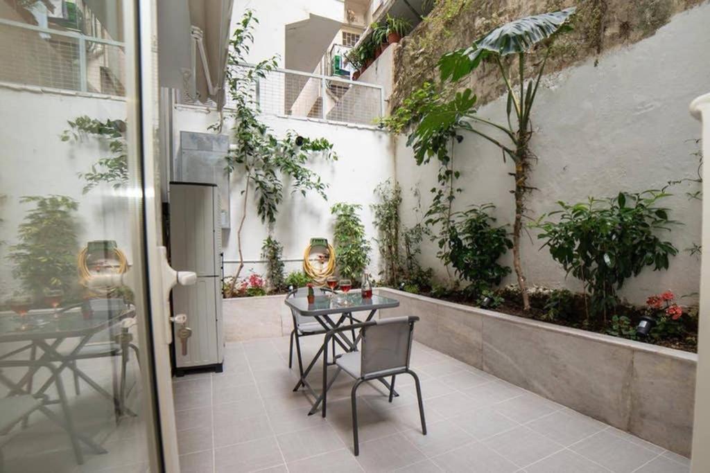 Brand New Aprt With Backyard In Lycabettus Hill ! Apartment Атина Екстериор снимка
