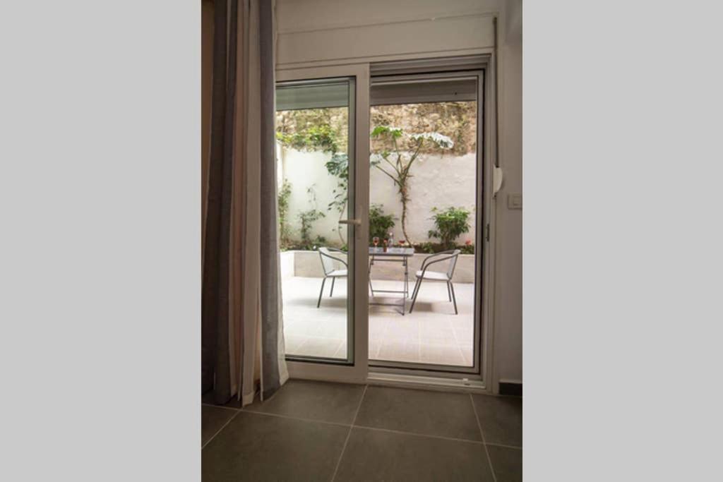 Brand New Aprt With Backyard In Lycabettus Hill ! Apartment Атина Екстериор снимка